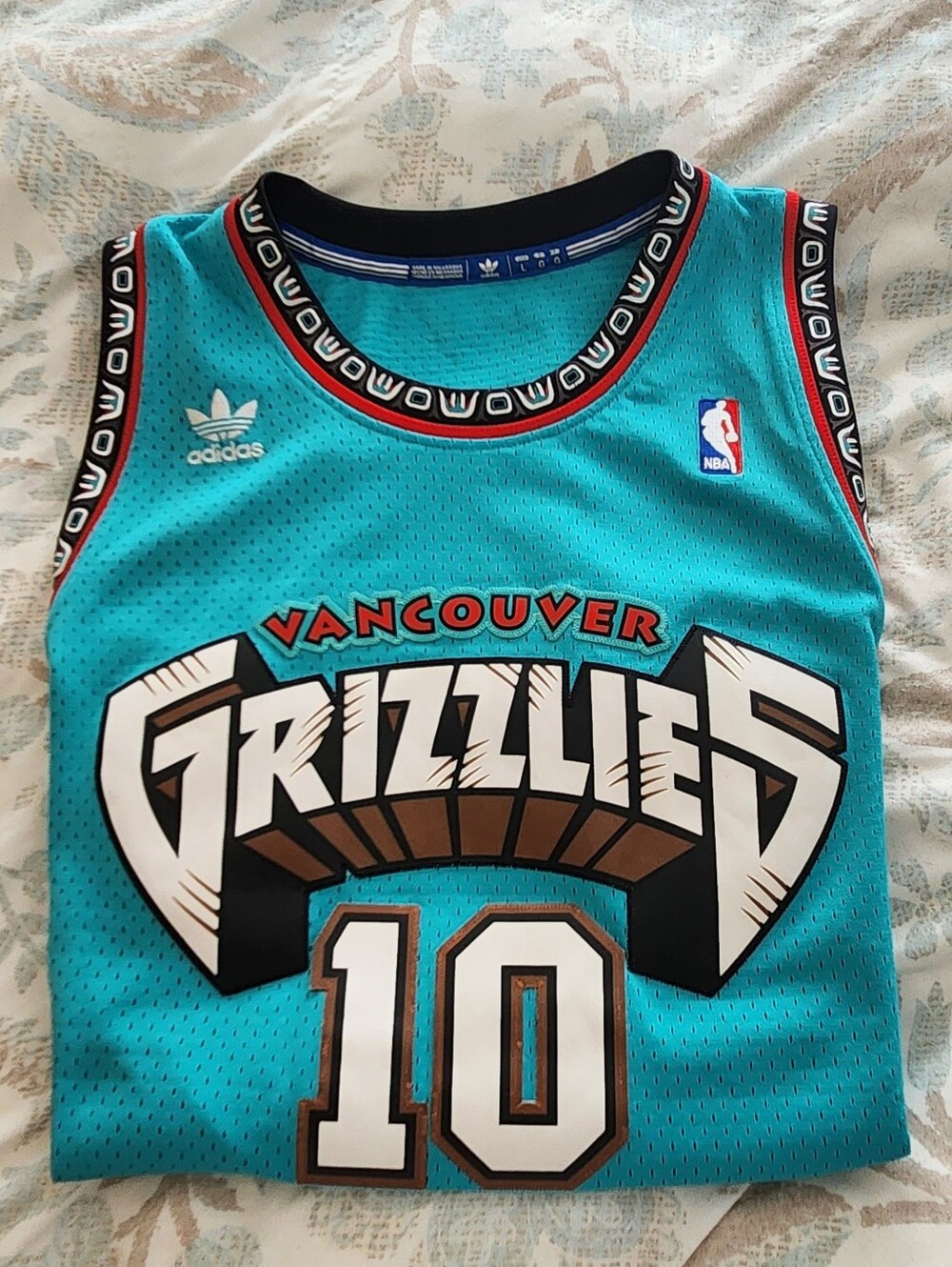 Adidas Mike Bibby Vancouver Grizzlies #10 Basketball Jersey (L) 🇨🇦 - Picture 15 of 15